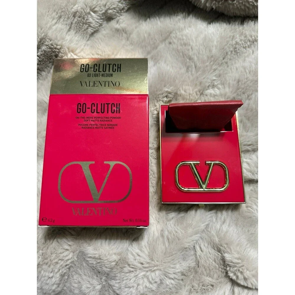 Valentino Go-Clutch Refillable Compact Powder in 03 Light Medium